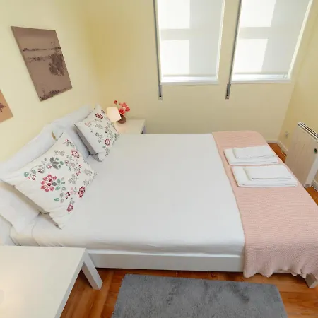 Guest Alegria Flat Downtown Apartment